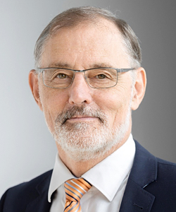 Prof. Dr. Andreas W. Bett